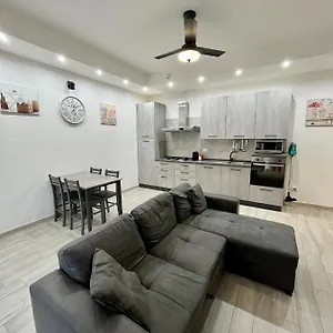 Luxury B Appartamento Olbia